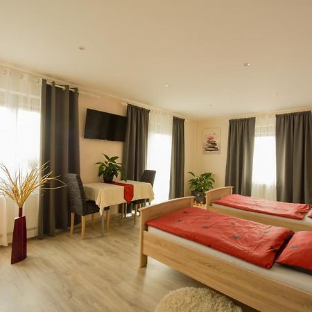 Mainzimmer - Business Apartments Hasloch  المظهر الخارجي الصورة