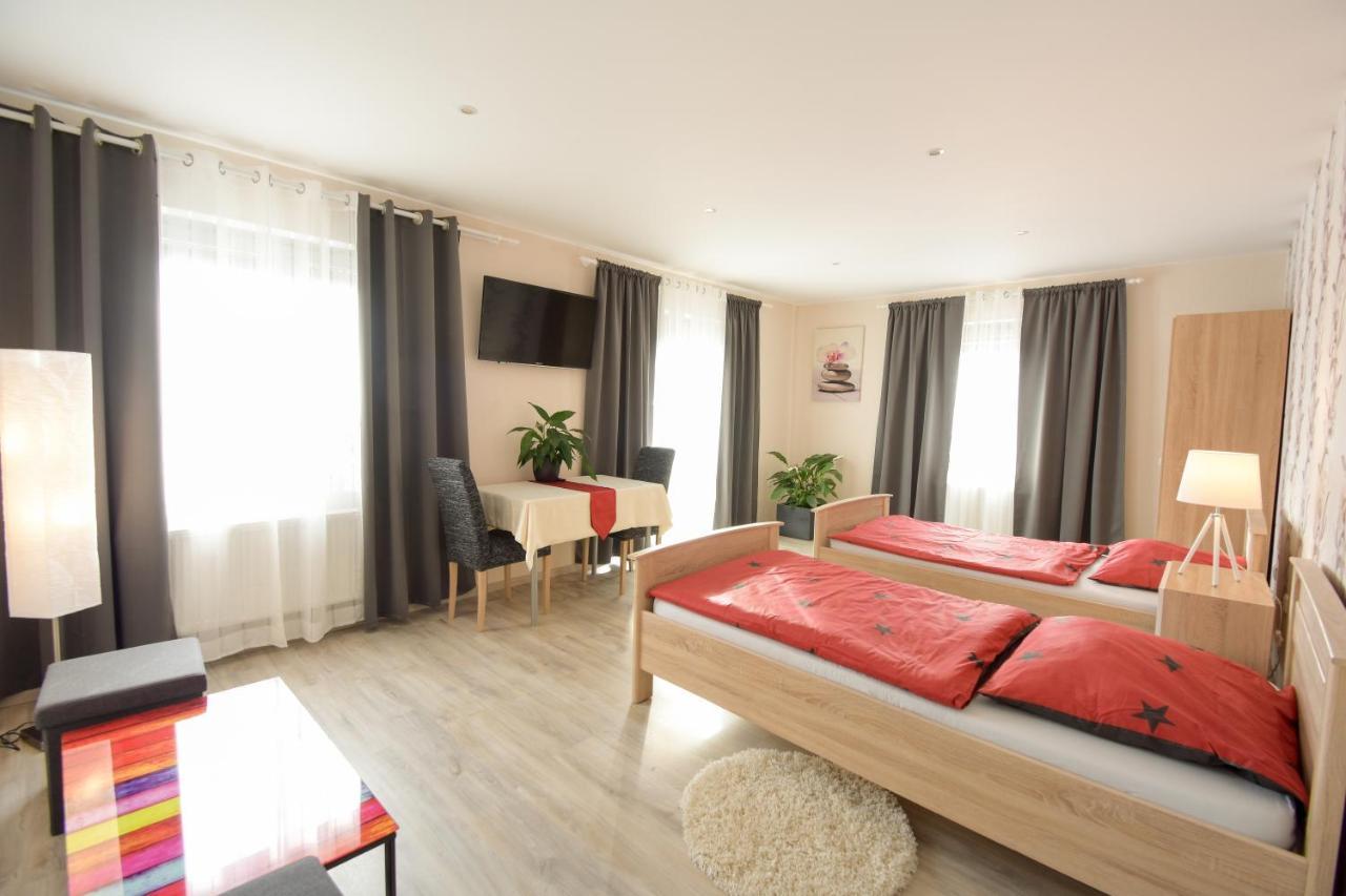 Mainzimmer - Business Apartments Hasloch  المظهر الخارجي الصورة