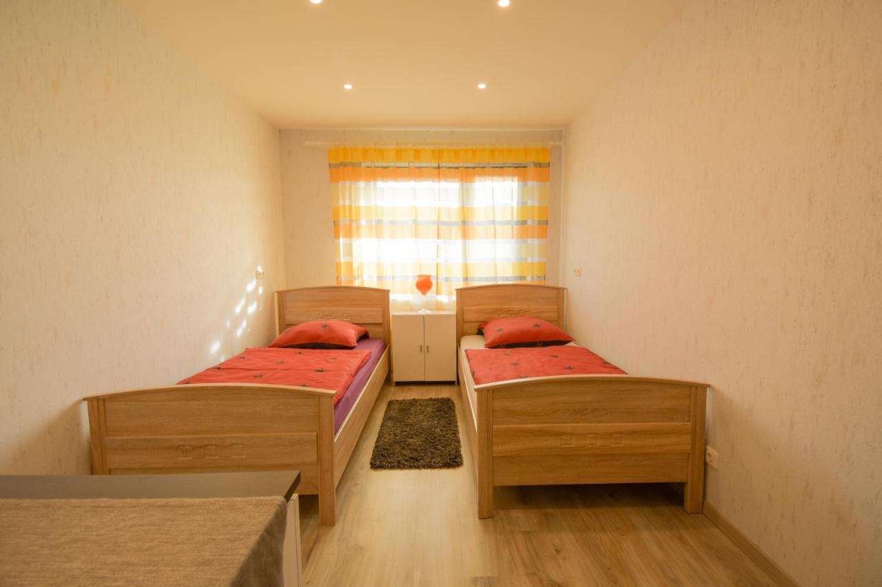 Mainzimmer - Business Apartments Hasloch  المظهر الخارجي الصورة