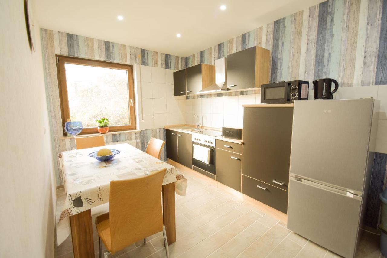 Mainzimmer - Business Apartments Hasloch  المظهر الخارجي الصورة